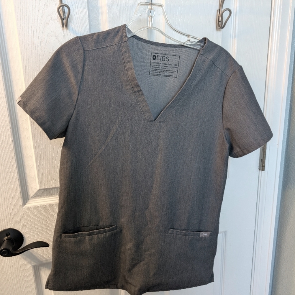 Figs Casma Gray XS Scrub Top